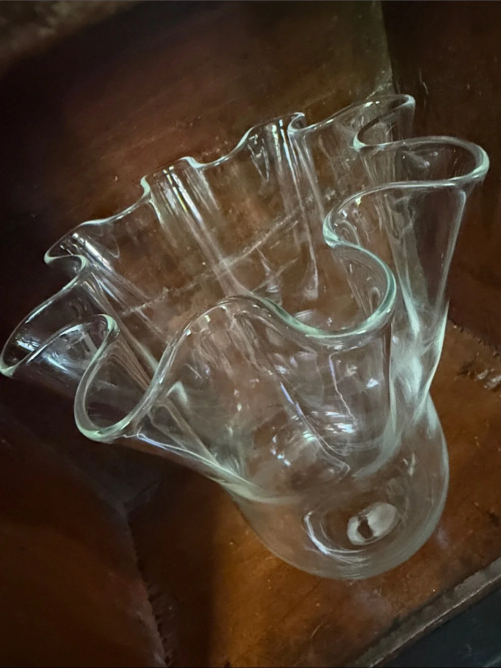 Clear Ruffle-Edge Glass Vase - Elegant Table Accent Vintage 8” tall